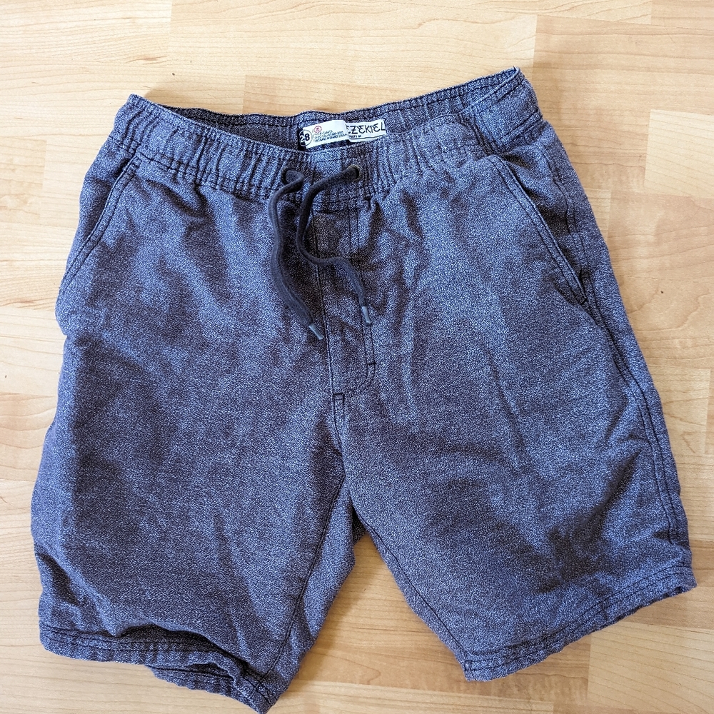 Ezekiel drawstring shorts- Size 28